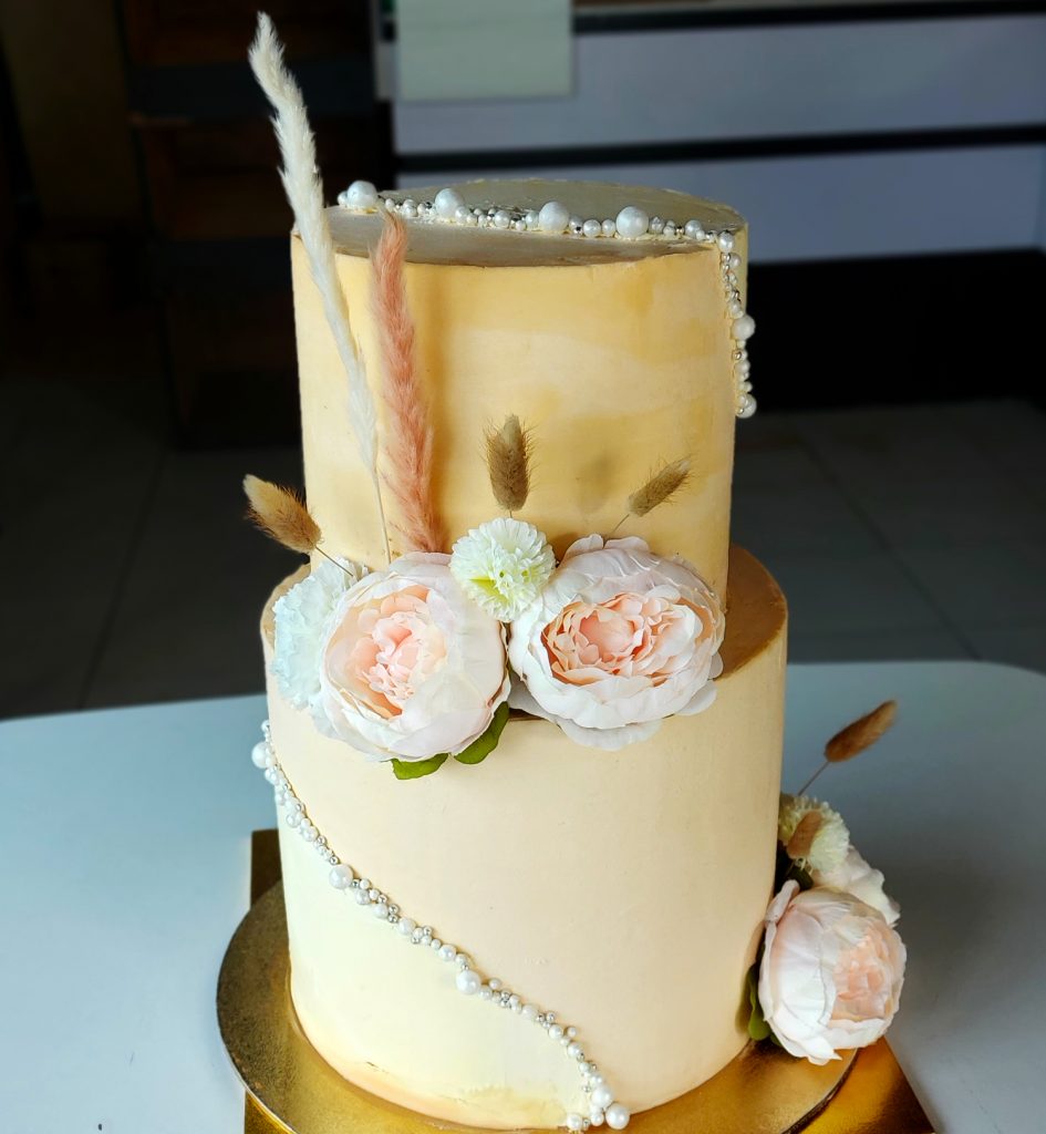 Fault Line Wedding Cake Cerise Doree Pastry Bakery Mauritius